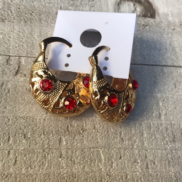 Gorgeous Italian Gold Earrings - Picture 2 of 4